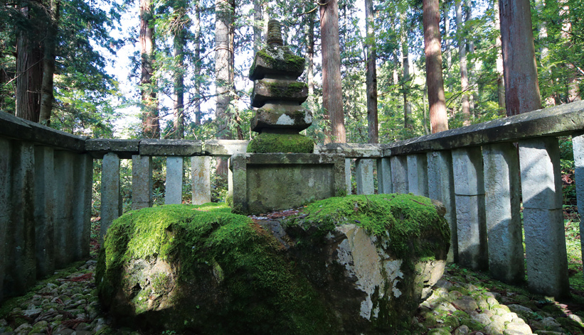 Stonework in Hakusan Heisenji Shrine