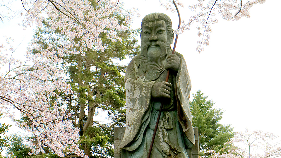 Statue of Emperor Keitai